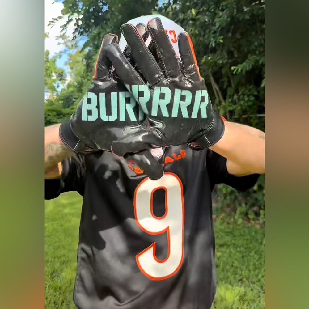 What NFL Team gear are you REPRESENTING? WELL BENGALS FANS NEED THESE!!